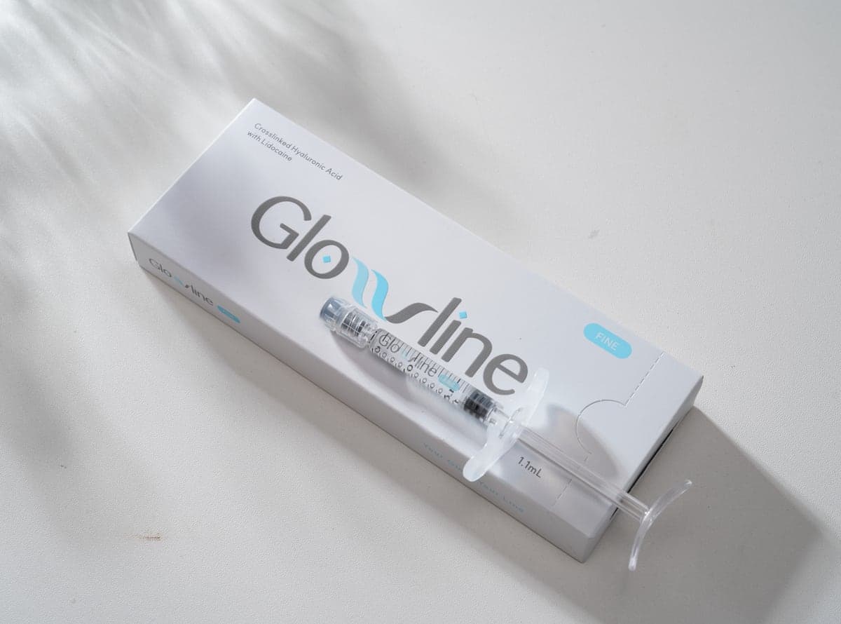 Glowline Fine carton with its pre-filled syringe